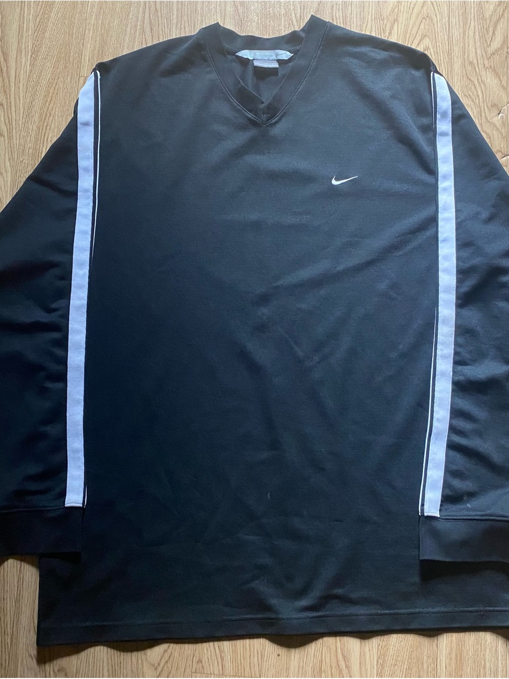 Nike Black Long-Sleeve V-Neck Pullover Size XL Men